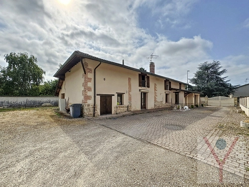 Image d'un maison 5 pièces 182 m² à 375000€ à bourg-en-bresse (01000)