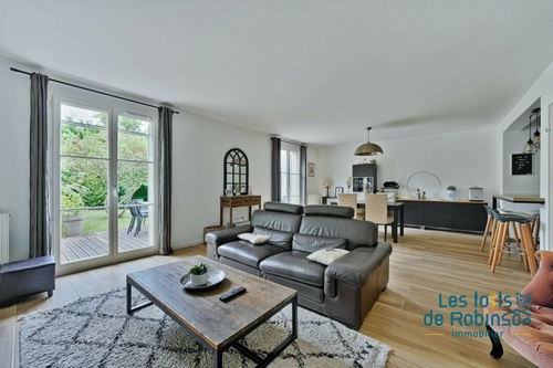 Image d'un maison 7 pièces 141 m² à 609000€ à fontenay-le-fleury (78330)