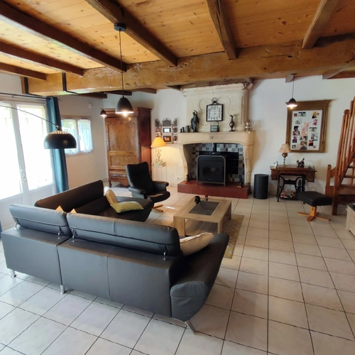 Image d'un maison 6 pièces 176 m² à 262400€ à bussac-sur-charente (17100)
