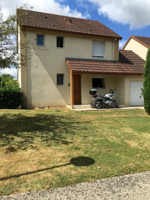 Image d'un maison 4 pièces 84 m² à 790€ à saint-pantaléon-de-larche (19600)