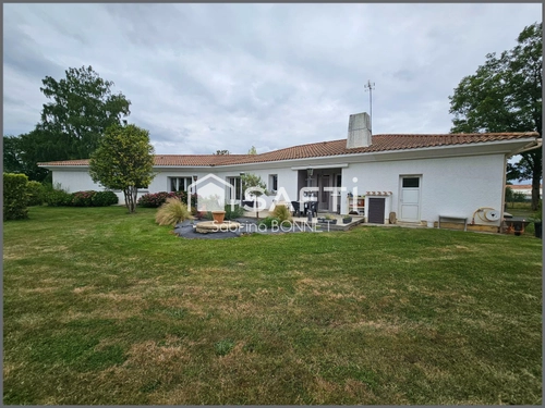 Image d'un maison 7 pièces 212 m² à 548000€ à la roche-sur-yon (85000)