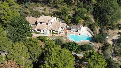 Image d'un maison 9 pièces 161 m² à 590000€ à salernes (83690)