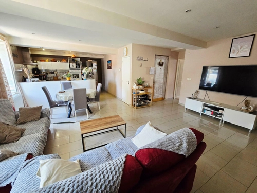 Image d'un appartement 3 pièces 77 m² à 129000€ à givors (69700)