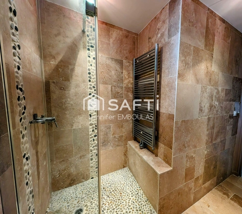 Image d'un appartement 6 pièces 160 m² à 515000€ à bordeaux (33200)