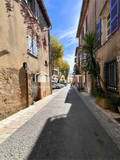 Image d'un appartement 2 pièces 50 m² à 239000€ à cogolin (83310)