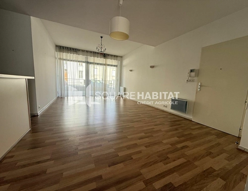 Image d'un appartement 3 pièces 70 m² à 142000€ à thouars (79100)