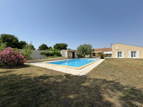 Image d'un maison 4 pièces 150 m² à 462000€ à croix-chapeau (17220)