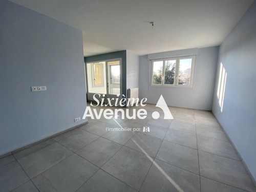 Image d'un appartement 4 pièces 80 m² à 1132.25€ à décines-charpieu (69150)