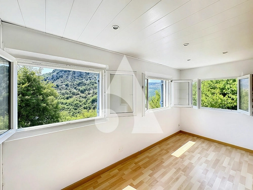 Image d'un maison 5 pièces 100 m² à 258000€ à gréolières (06620)