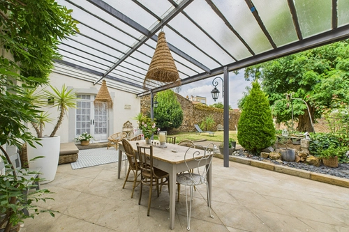 Image d'un maison 9 pièces 246 m² à 748800€ à la roche-sur-yon (85000)