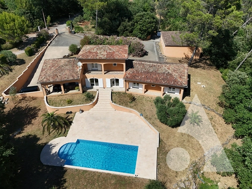 Image d'un maison 6 pièces 240 m² à 990000€ à le cannet-des-maures (83340)