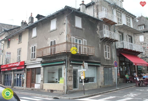 Image d'un appartement 4 pièces 78 m² à 53500€ à vic-sur-cère (15800)