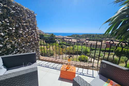 Image d'un appartement 1 pièce 26 m² à 196000€ à agay (83530)