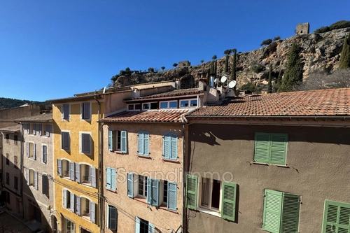 Image d'un maison 6 pièces 90 m² à 232000€ à cotignac (83570)