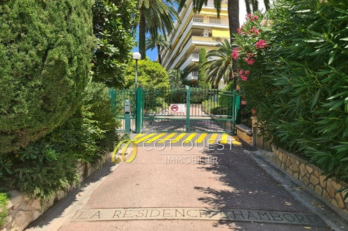 Image d'un appartement 1 pièce 32 m² à 280000€ à nice (06000)