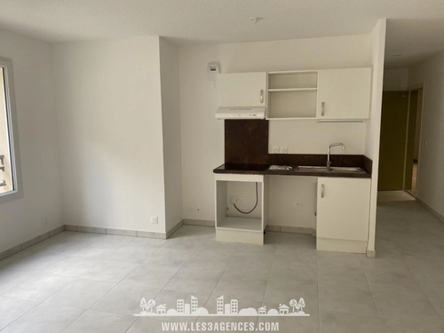 Image d'un location a louer - f2 - dans construction recente | les 3 agences à 730€ à cogolin (83310)