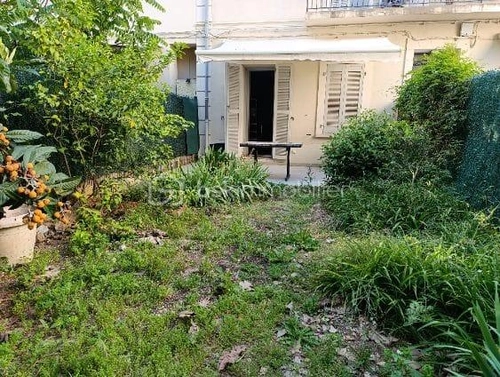 Image d'un appartement de 40 m² à toulon à 800€ à toulon (83100)