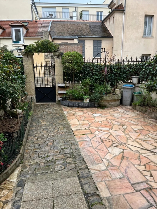 Image d'un en location appartement 1 pièce 17 m à 670€ à montesson (52500)