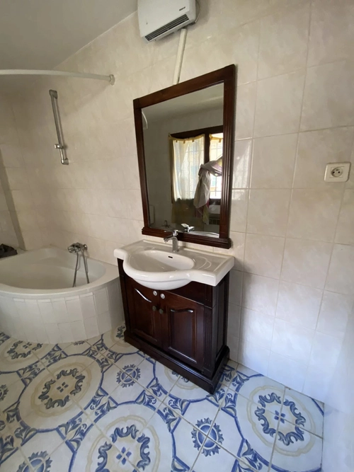 Image d'un en location appartement 3 pièces 80 m à 1000€ à tourrette-levens (06690)