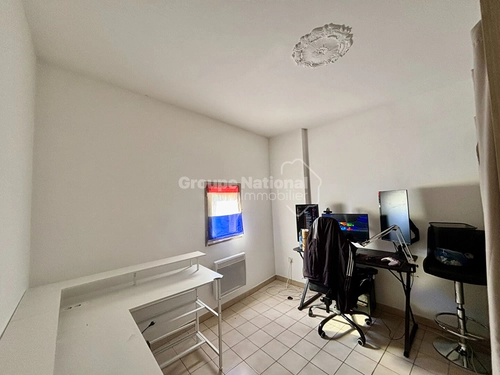 Image d'un appartement t3 de 49m2 à tarascon à 550€ à tarascon (13150)
