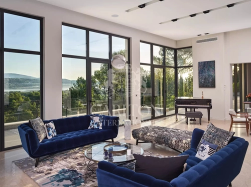 Image d'un en location maison 7 pièces 450 m à 22500€ à fayence (83440)