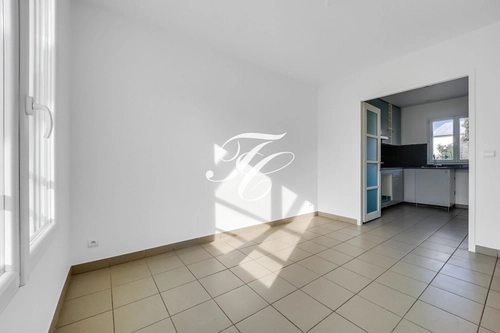 Image d'un maison parfait état - 322 m² utiles - nanterre - mont valérien à 5990€ à nanterre (92000)