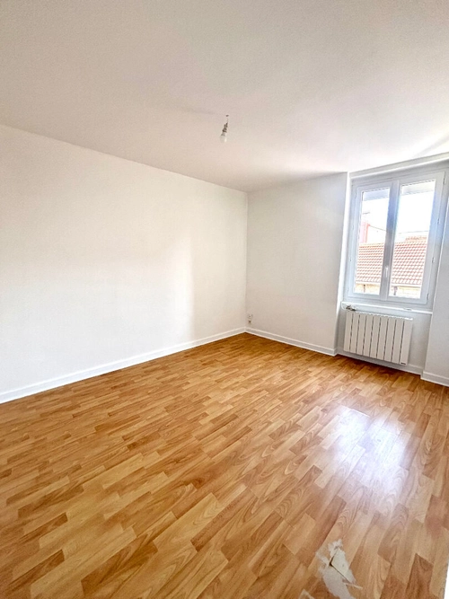 Image d'un appartement t2 37m² rénové - montceau-les-mines, montceau les mines à 390€ à montceau-les-mines (71300)