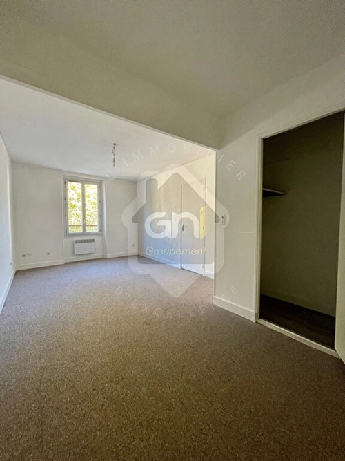 Image d'un appartement 1 pièce(s) au coeur de barjols à 397€ à barjols (83670)