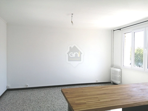 Image d'un le pontet centre, appartement 2 pièce(s) 45 m2 env. à 630€ à le pontet (84130)