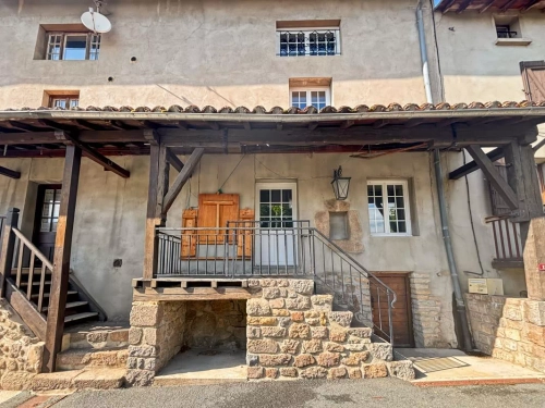 Image d'un maison 4 pièces, 121 m² à louer à haute-rivoire (69610) à 750€ à haute-rivoire (69610)