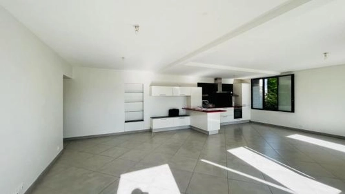 Image d'un location maison saint-savin 3 pièces 85 m2 gironde (33920) - 875 € / mois à 875€ à saint-savin (86310)