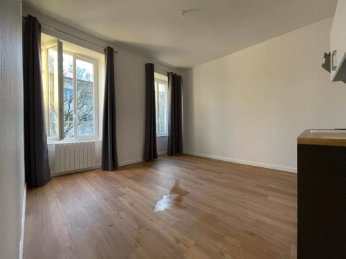 Image d'un appartement 3 pièces, 41 m² à louer à saintes (17100) à 690€ à saintes (17100)