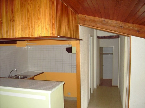 Image d'un revel appartement t2 bis - 2ème étage - centre ville à 490€ à revel (38420)