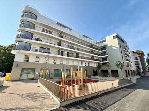 Image d'un en location appartement 4 pièces 84 m à 2590€ à ferney-voltaire (01210)