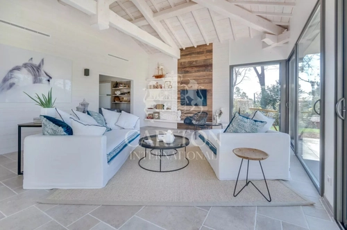 Image d'un en location maison 4 pièces à 24000€ à fayence (83440)