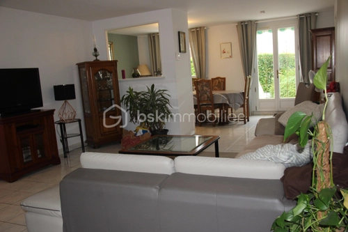 Image d'un maison de 106,33 m² à niort à 1234€ à niort (79000)