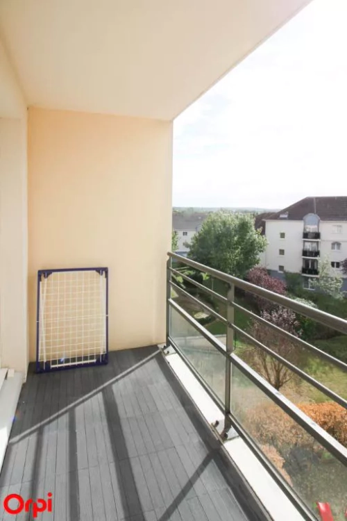 Image d'un appartement 2 pièces, 44 m² à louer à cergy (95800) à 875€ à cergy (95800)