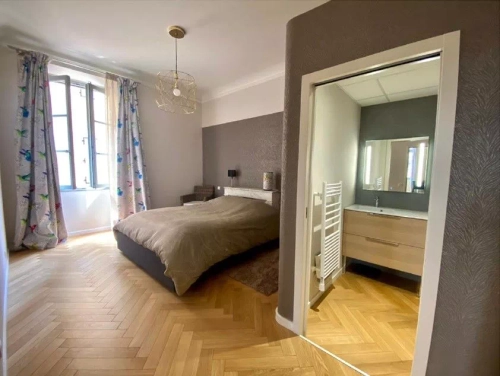 Image d'un appartement 4 pièces, 102 m² à louer à aix-en-provence (13100) à 2975€ à aix-en-provence (13090)