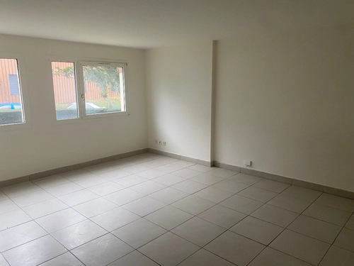 Image d'un appartement cergy 2 pièces 44 m2 à 708€ à cergy (95800)