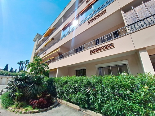 Image d'un studio rdc centre ville - location vide non meublee à 650€ à fréjus (83600)