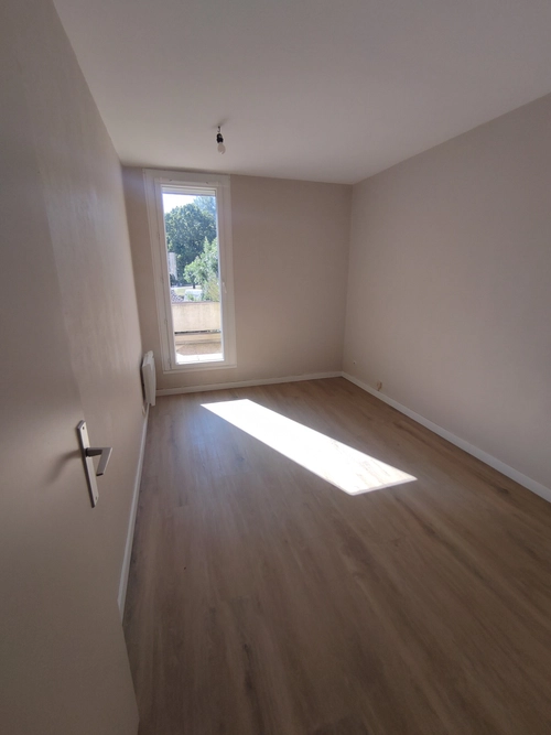 Image d'un revel apprtement t3 - 64m2 - 1er étage à 605€ à revel (38420)