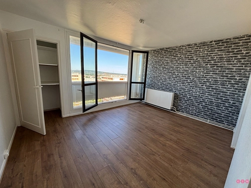Image d'un en location appartement 2 pièces 43 m à 740€ à poissy (78300)