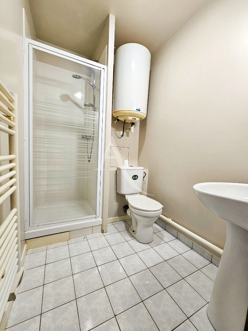 Image d'un en location appartement 1 pièce 27 m à 700€ à cergy (95800)