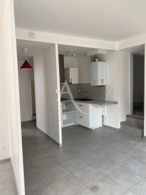 Image d'un en location appartement 3 pièces 69 m à 520€ à bédarieux (34600)