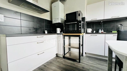 Image d'un appartement lumineux avec balcon à louer à quimper. à 890€ à quimper (29000)