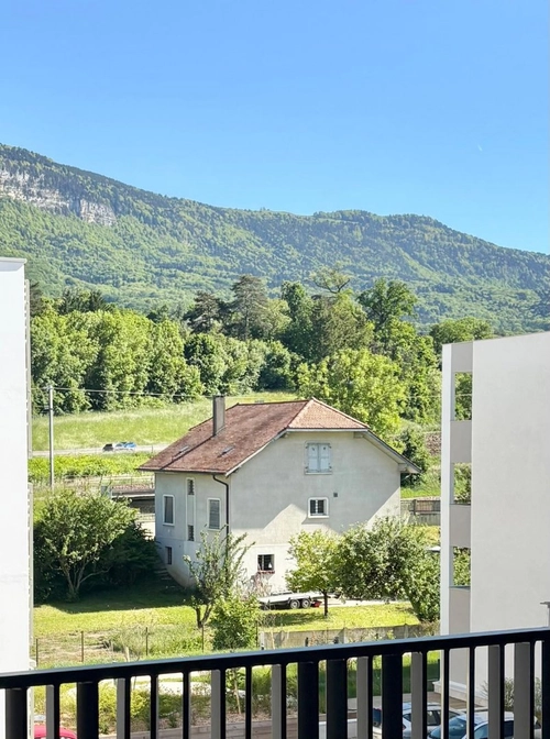 Image d'un en location appartement 2 pièces 43 m à 1480€ à saint-julien-en-genevois (74160)