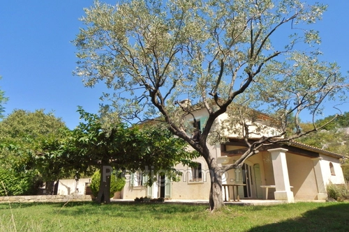 Image d'un en location maison 5 pièces 176 m à 3300€ à valbonne (06560)