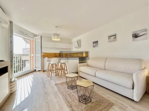Image d'un louer appartement de 1 pièce 22 m² 700 € à saint-aygulf (83370) : une annonce arthurimmo.com à 700€ à fréjus (83600)