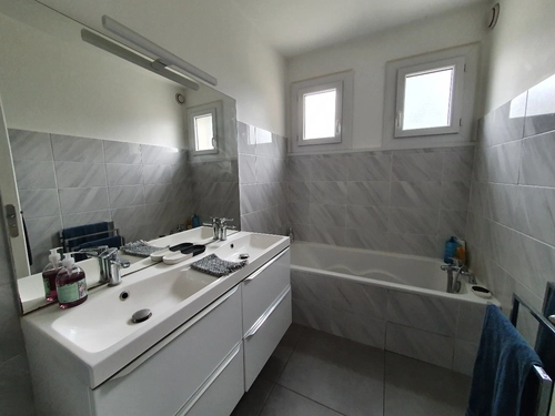 Image d'un en location appartement 3 pièces 82 m à 1150€ à "écully" (69130)