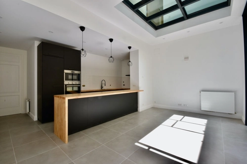 Image d'un en location maison 6 pièces 200 m à 3200€ à bordeaux (33200)